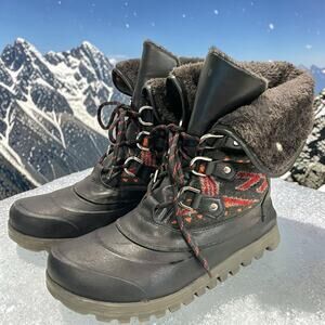 Baretraps Yaegar Stay Dry Snow Boots Womens 8.5M Faux Fur Waterproof Duck Boot